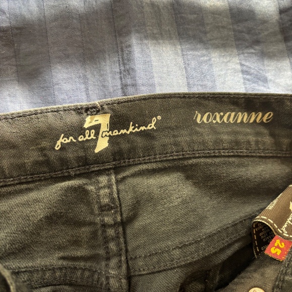 Women’s Jeans - Picture 3 of 4